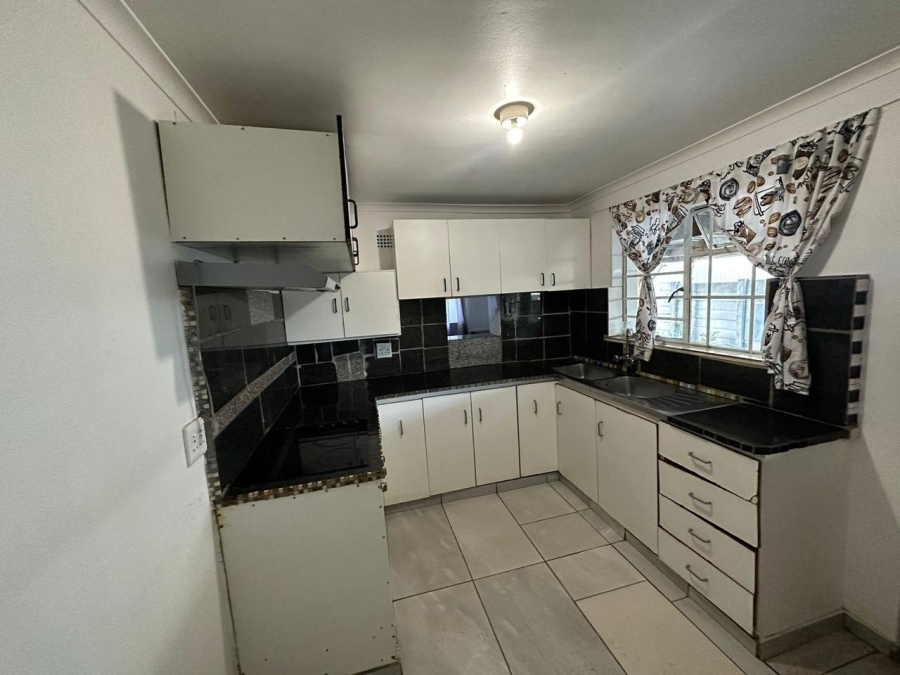 3 Bedroom Property for Sale in Stratford Green Western Cape